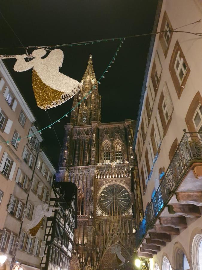 Appartamento Face à la cathédrale Strasburgo Esterno foto